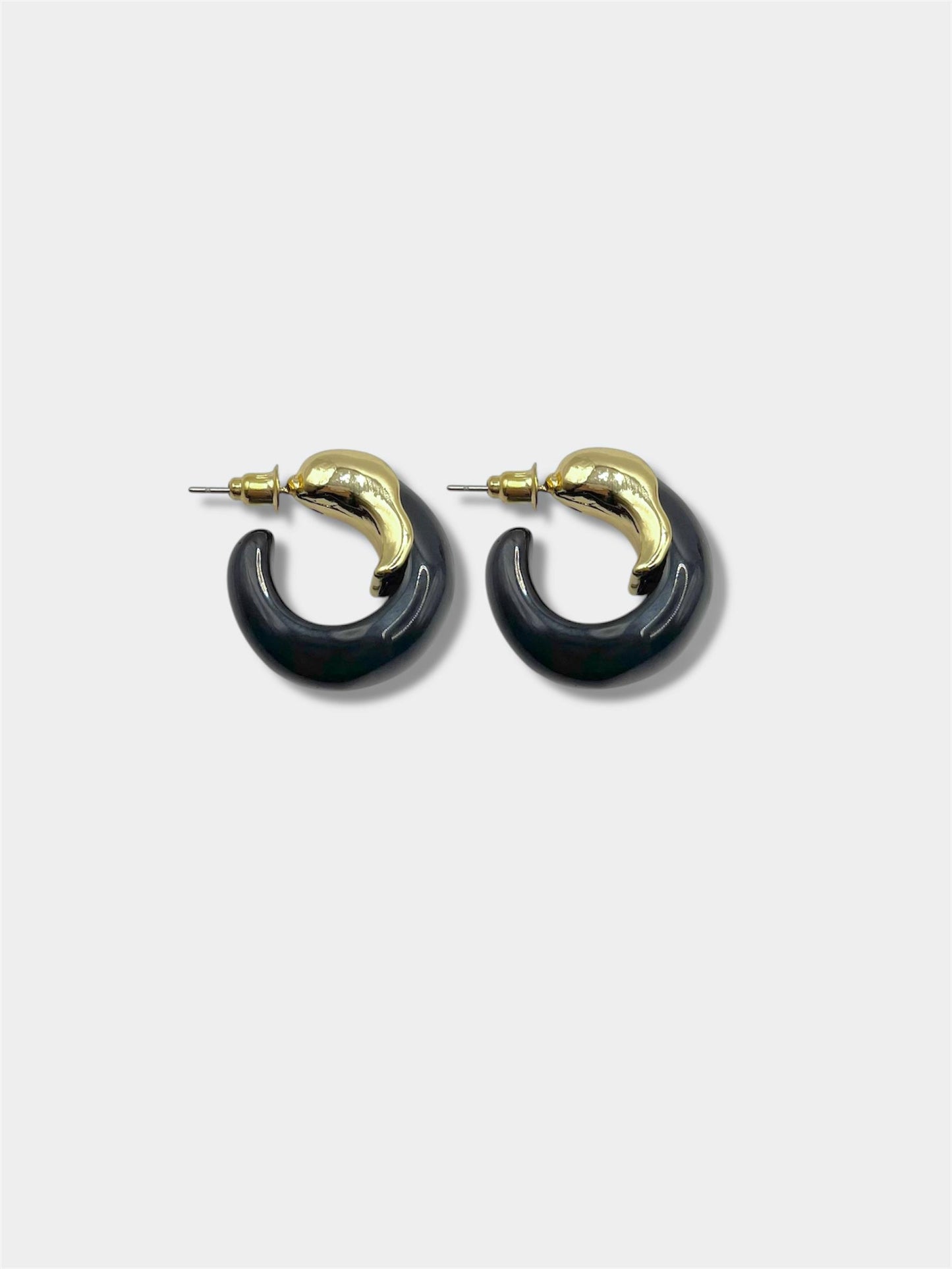 Aretes adelie.