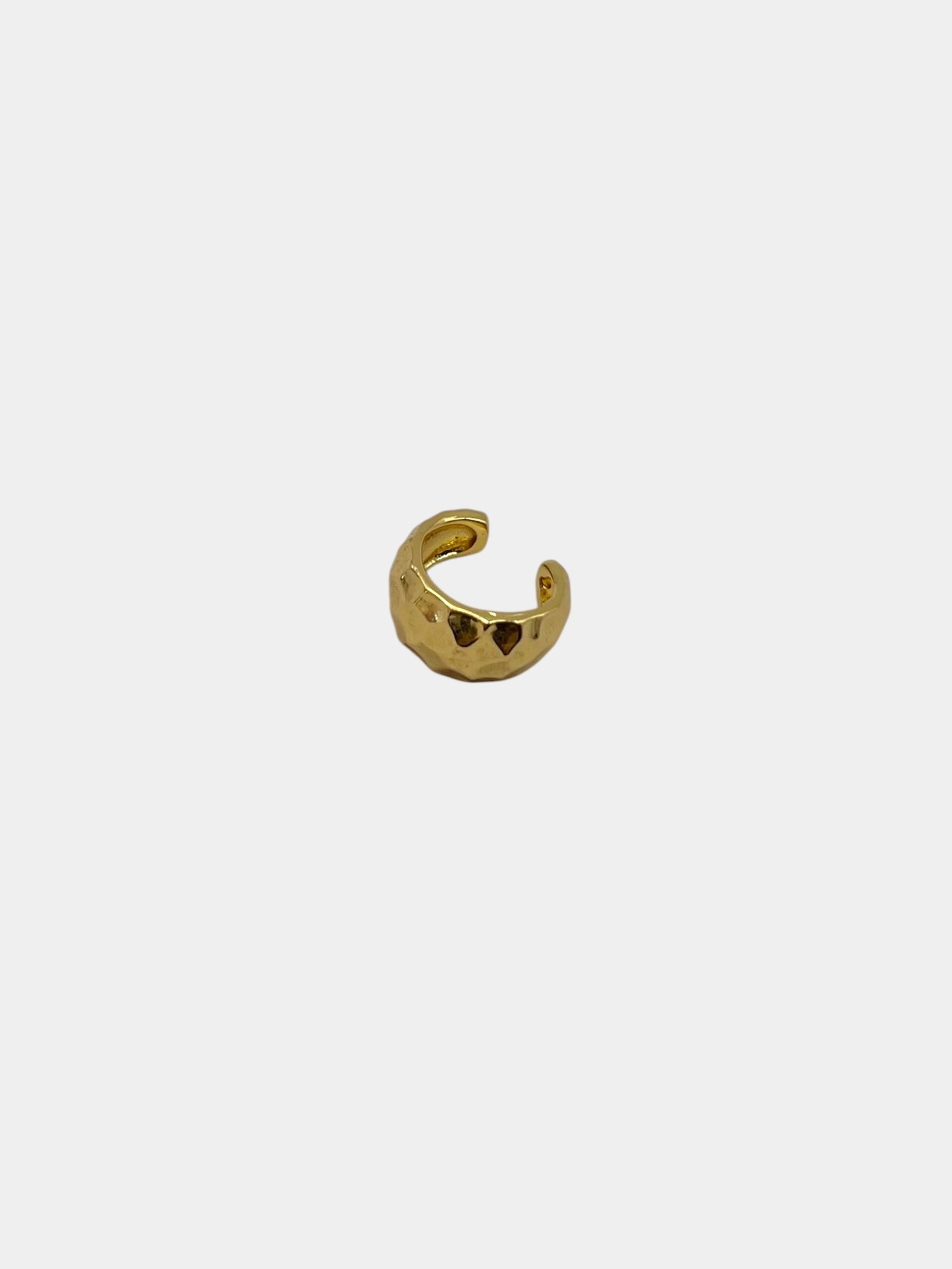 Earcuff Dorado.