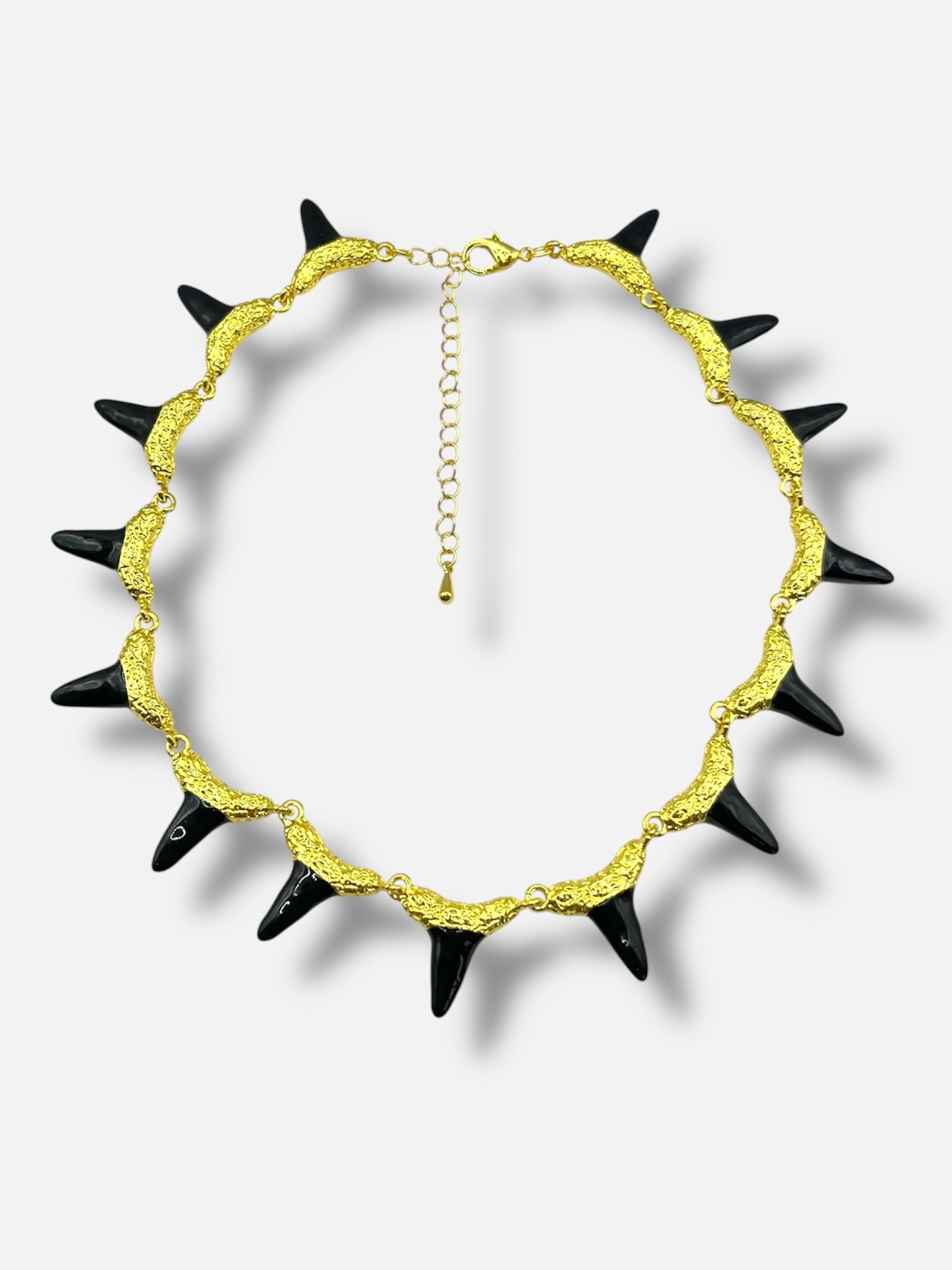 Collar dorado