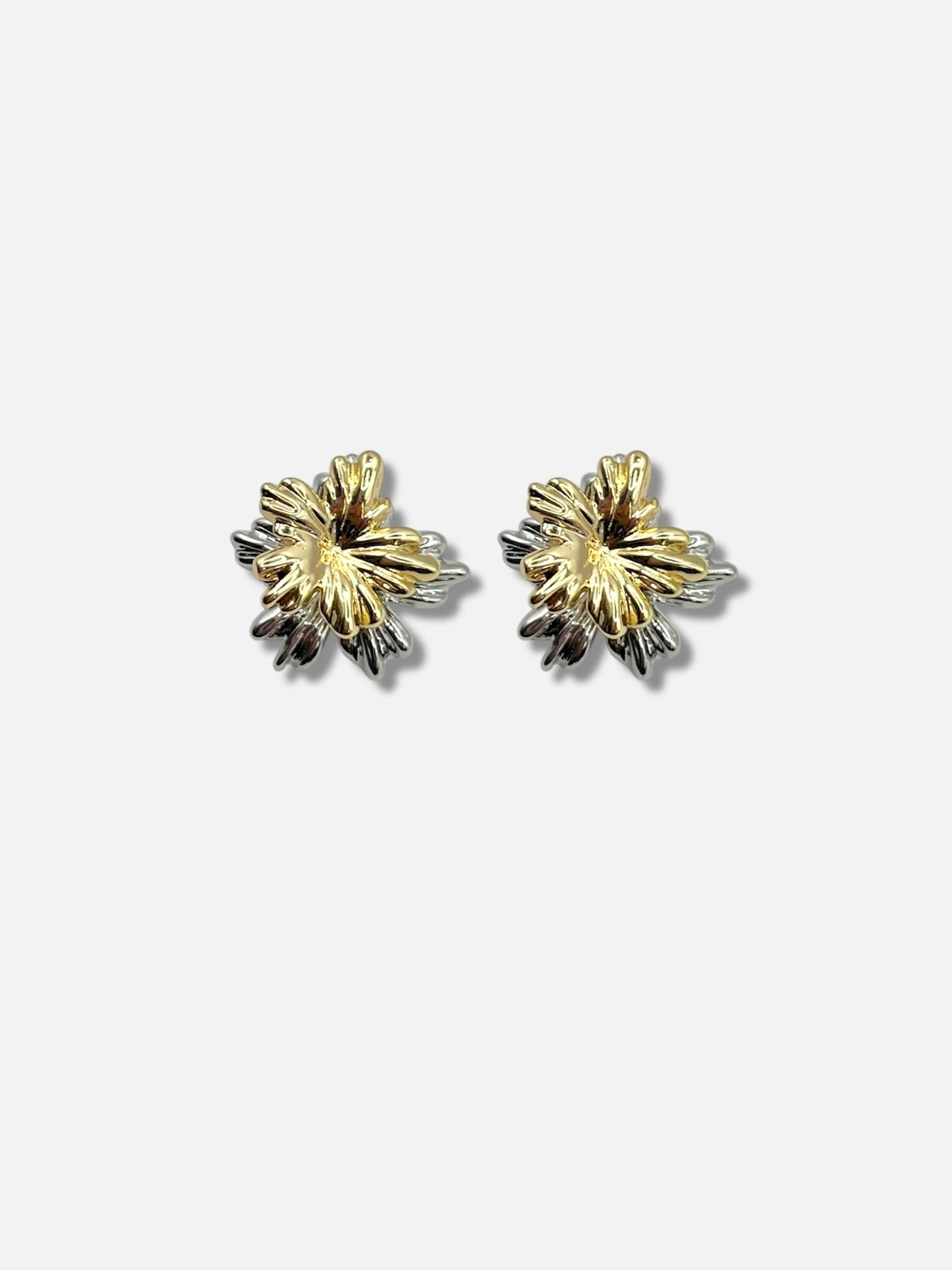 Aretes flor.