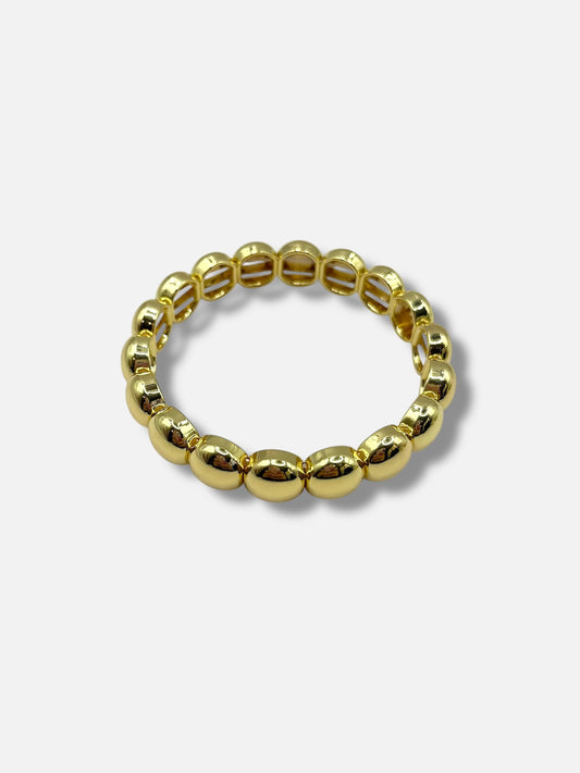Pulsera dorada.