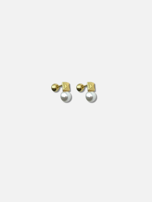 Aretes perla.