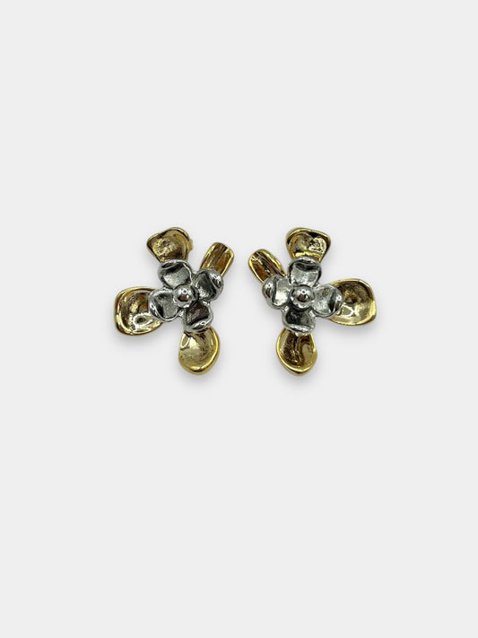 Aretes dorados