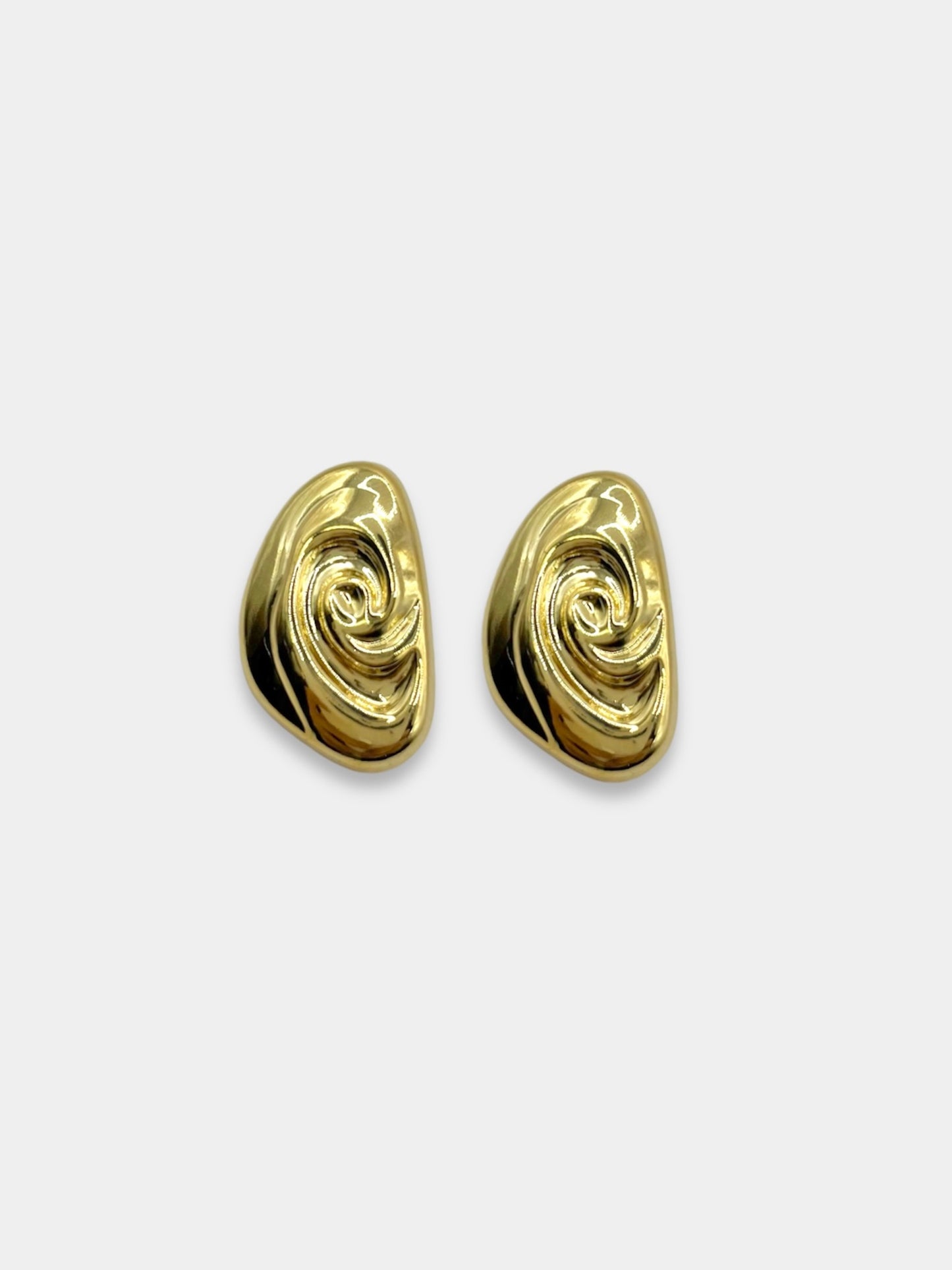 Aretes dorados