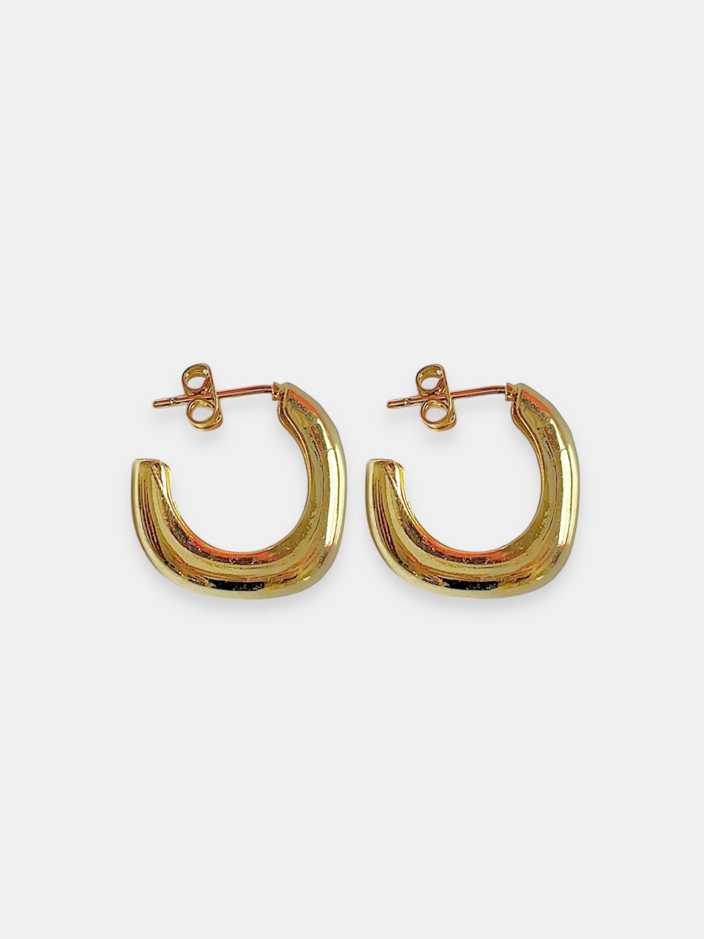 Aretes dorados