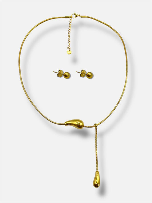 Set collar + aretes.