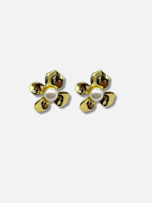 Aretes perla flor.