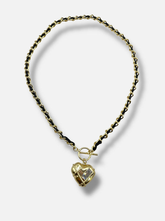 Collar corazón.