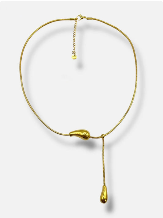 collar dorado